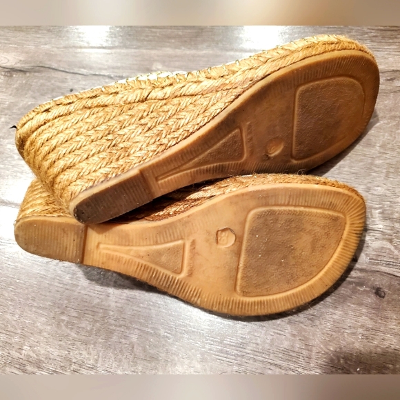 Burberry- Nova Check Thong Espadrille (White) - Picture 14 of 16